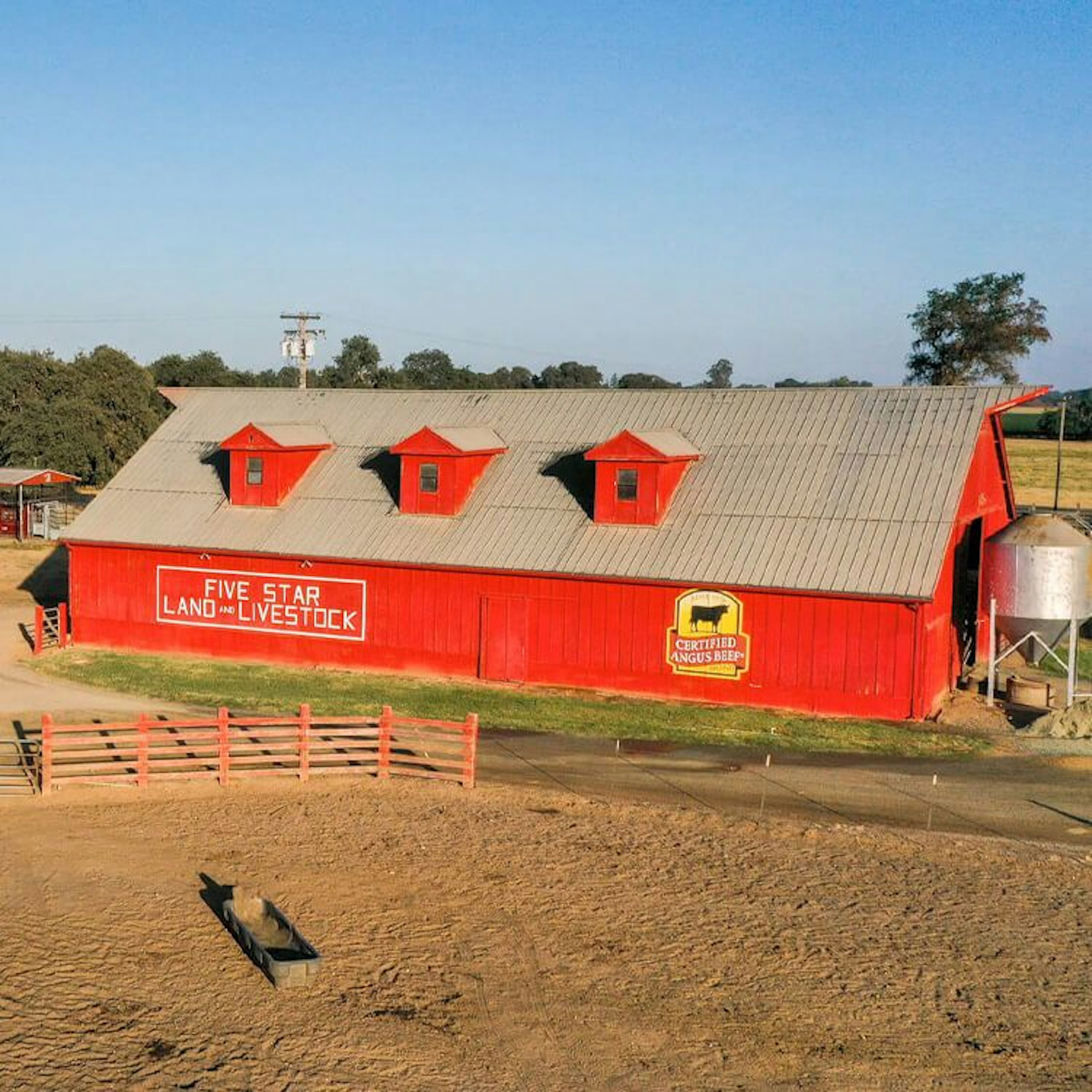 Five Star Land & Livestock Barn