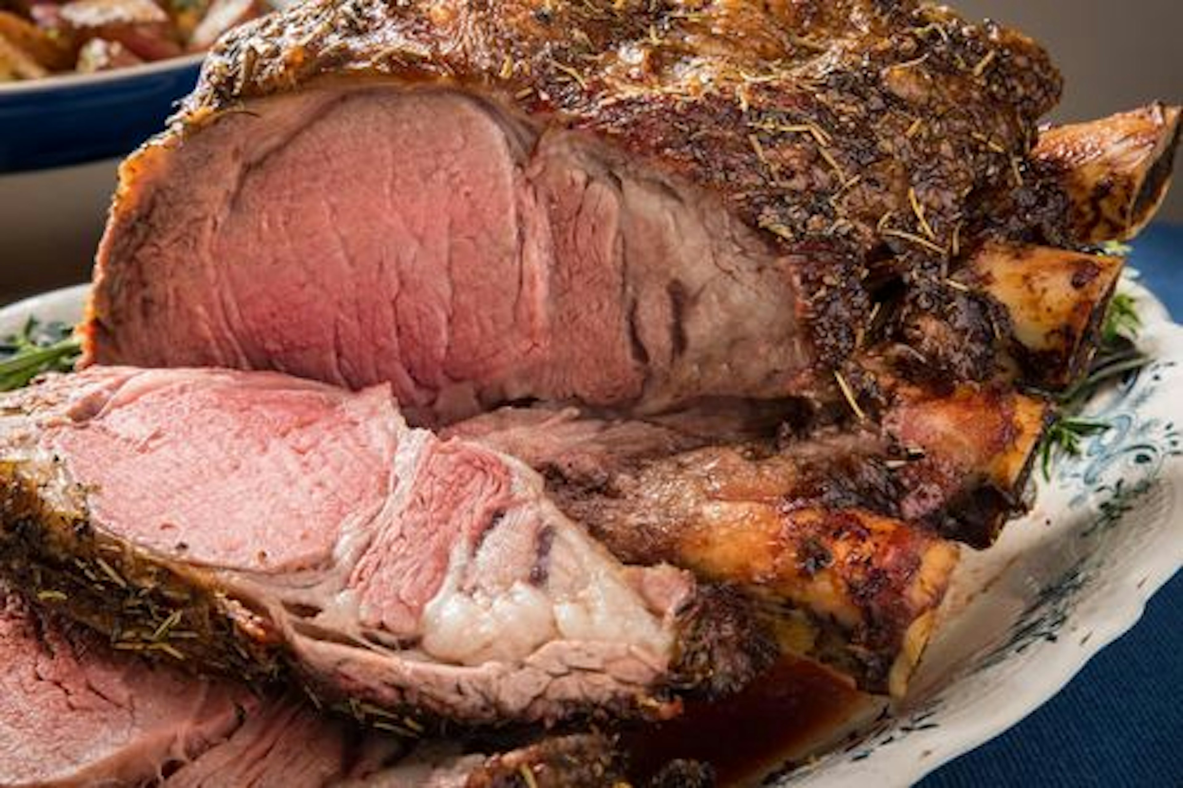 Easy Carve Pepper and Herb Prime Rib